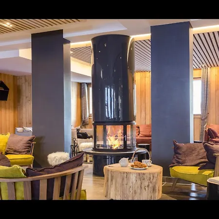 Charming With Pool In * Tignes