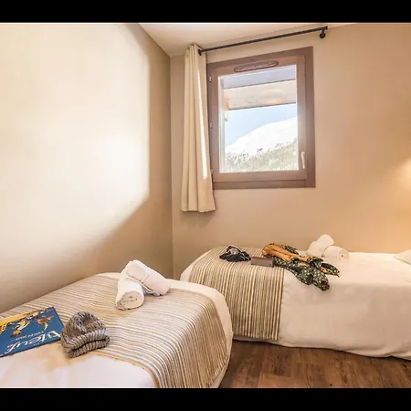 Apartament Charming With Pool In