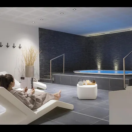 Charming With Pool In * Tignes