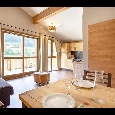 Apartament Charming With Pool In