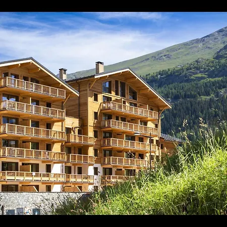 Charming With Pool In * Tignes