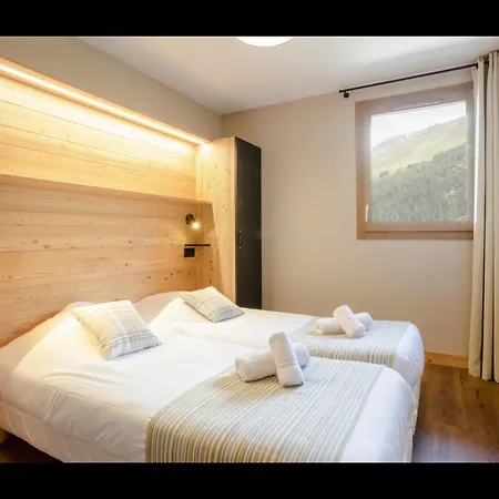 Apartament Charming With Pool In *