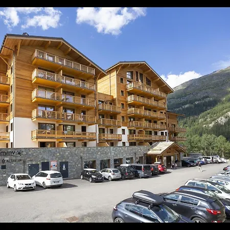 Charming With Pool In * Tignes